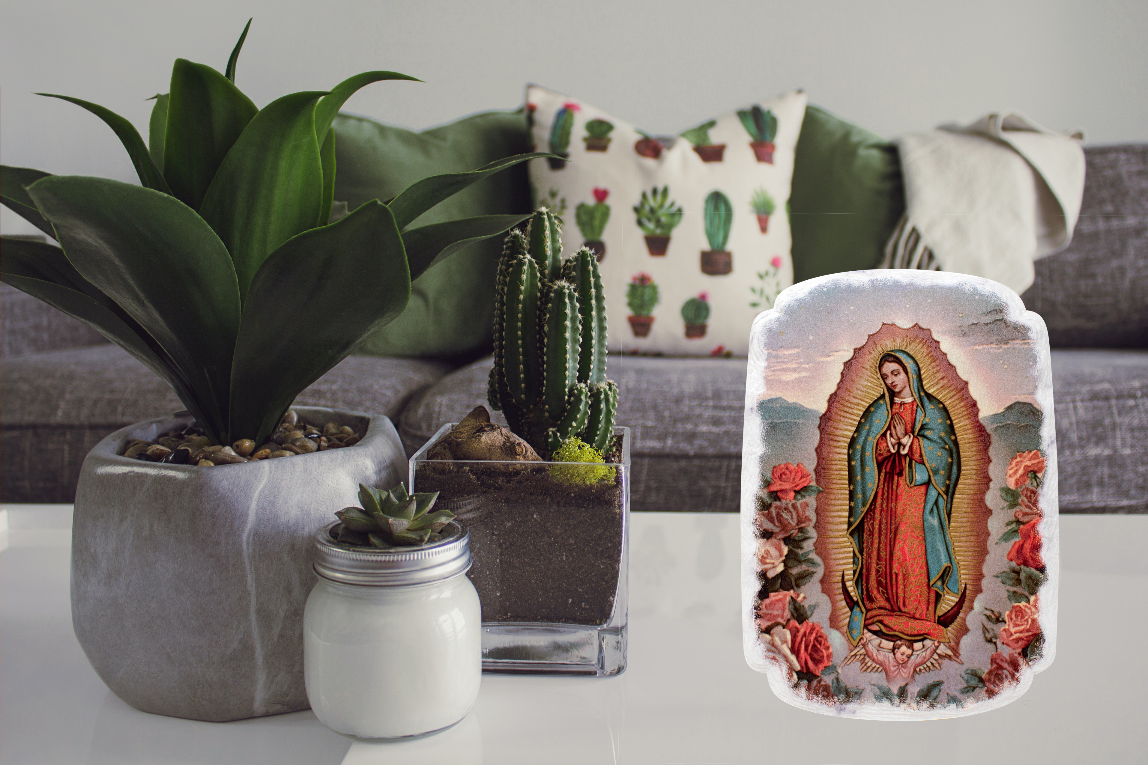 Mrcjsales: Our Lady of Guadalupe Flowers Plaque | Spiritual Devotion | Resin Craft | Timeless Gift | Unique Decor | Virgin Mary Art